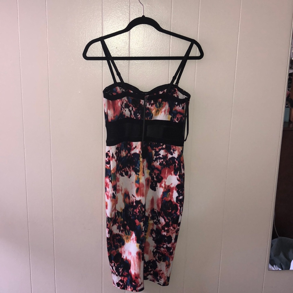 Dress - Picture 3 of 3